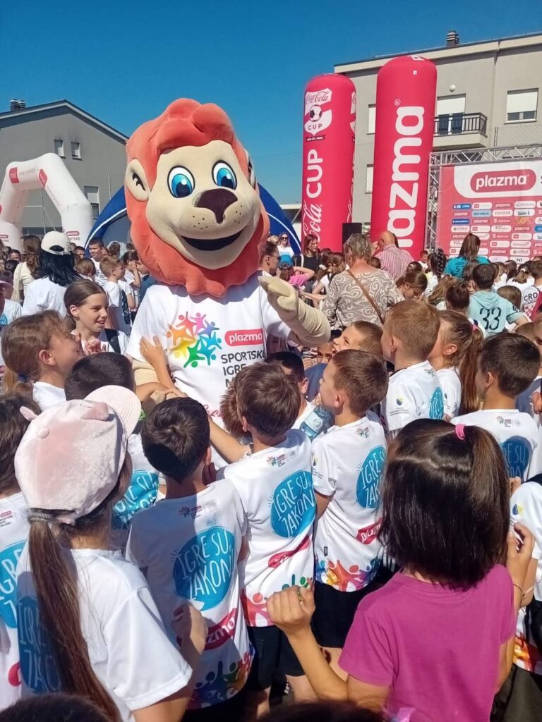 Kad si sretan…potrči i baci loptu!