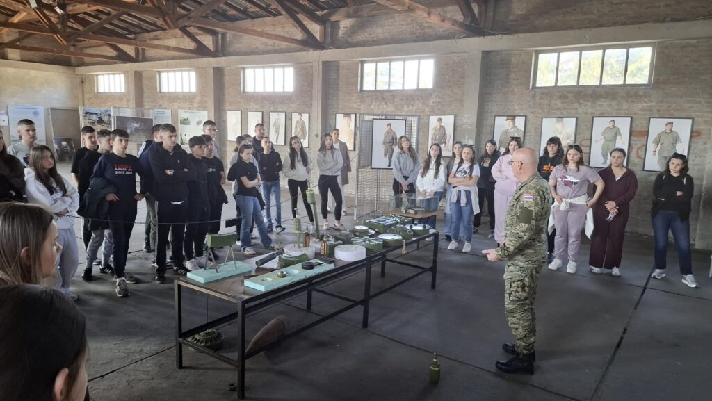 653094718_1422564359671443_1368536321604137202_n