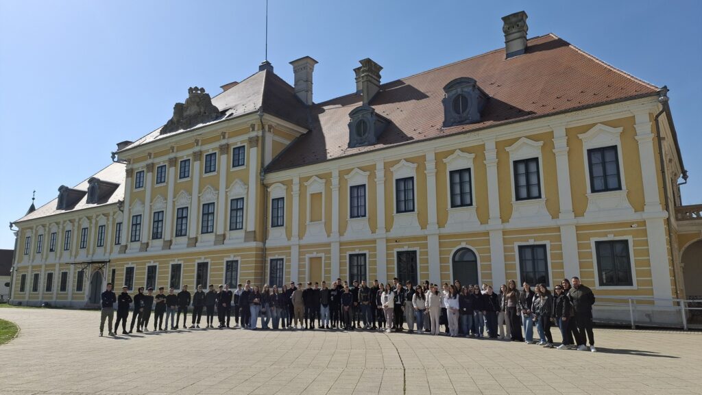 653705308_1422564136338132_7335316825057392533_n